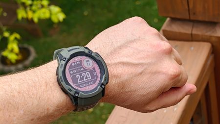 Wearing the Garmin Instinct 2X Solar outdoors in the sun