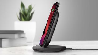 Belkin Wireless Charger Stand Lifestyle