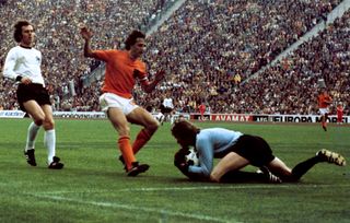 Peter Gerhardsson has fond memories of Johan Cruyff, centre, playing in the 1974 World Cup final