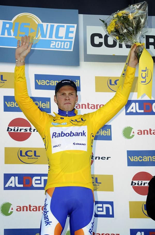Lars Boom (Rabobank) celebrates his second day in yellow.