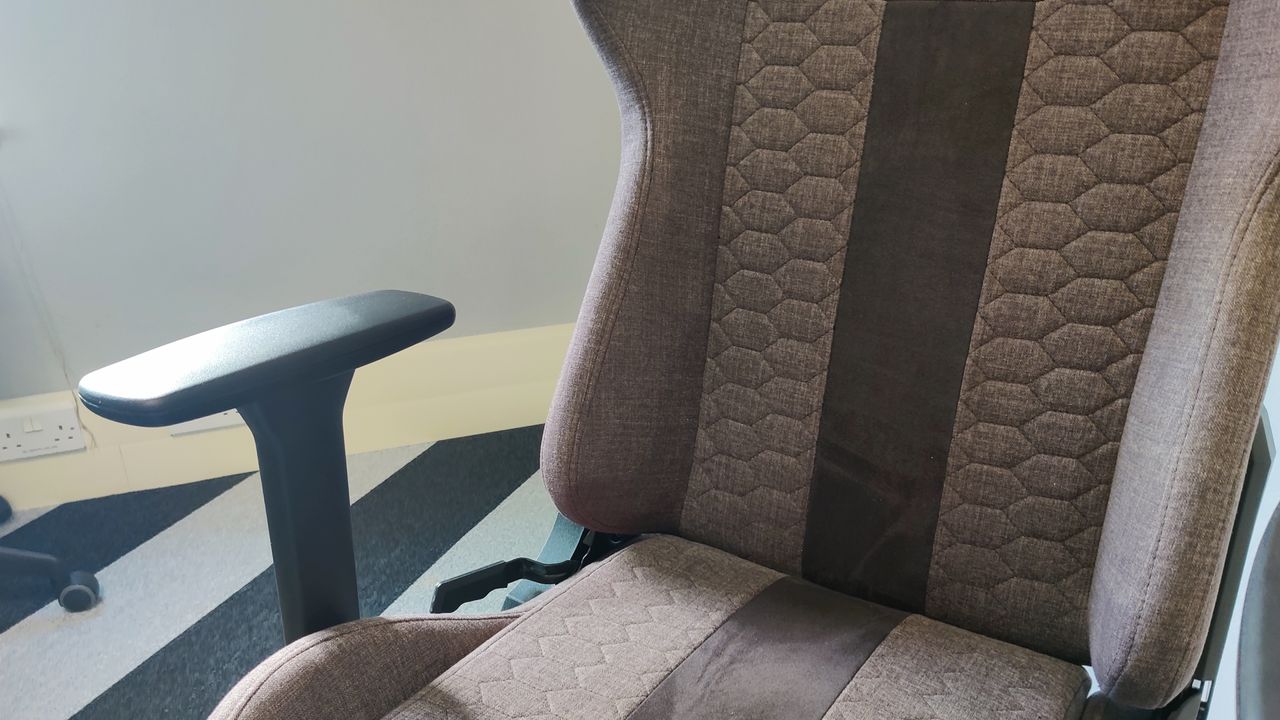 The Corsair TC100 Relaxed backrest
