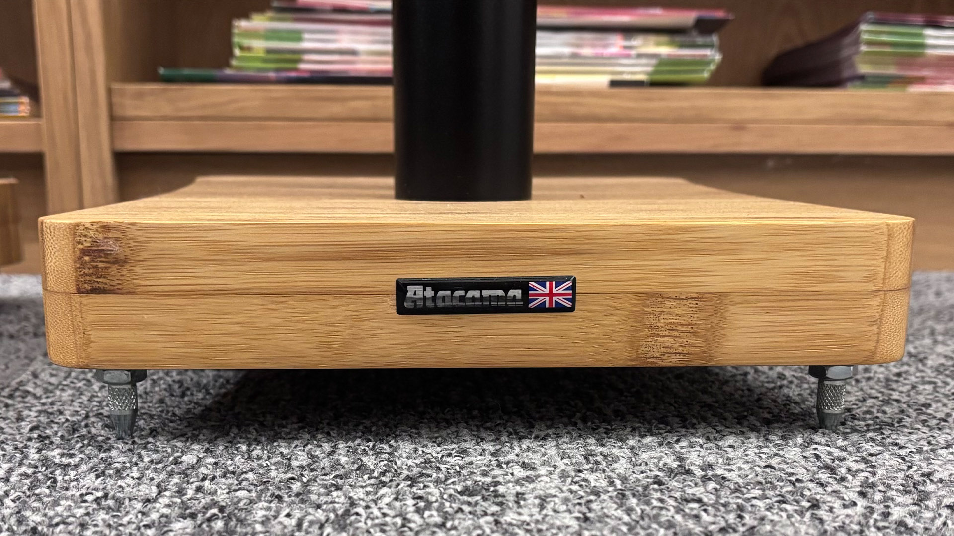 Atacama Moseco 6.2 speaker stands detail of base