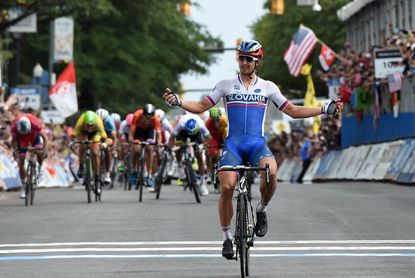 Peter Sagan storms to World Championship road race victory in