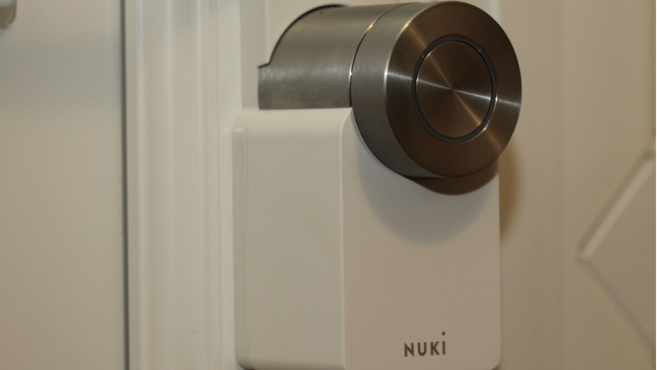 Ultion Nuki Plus fitted on a front door