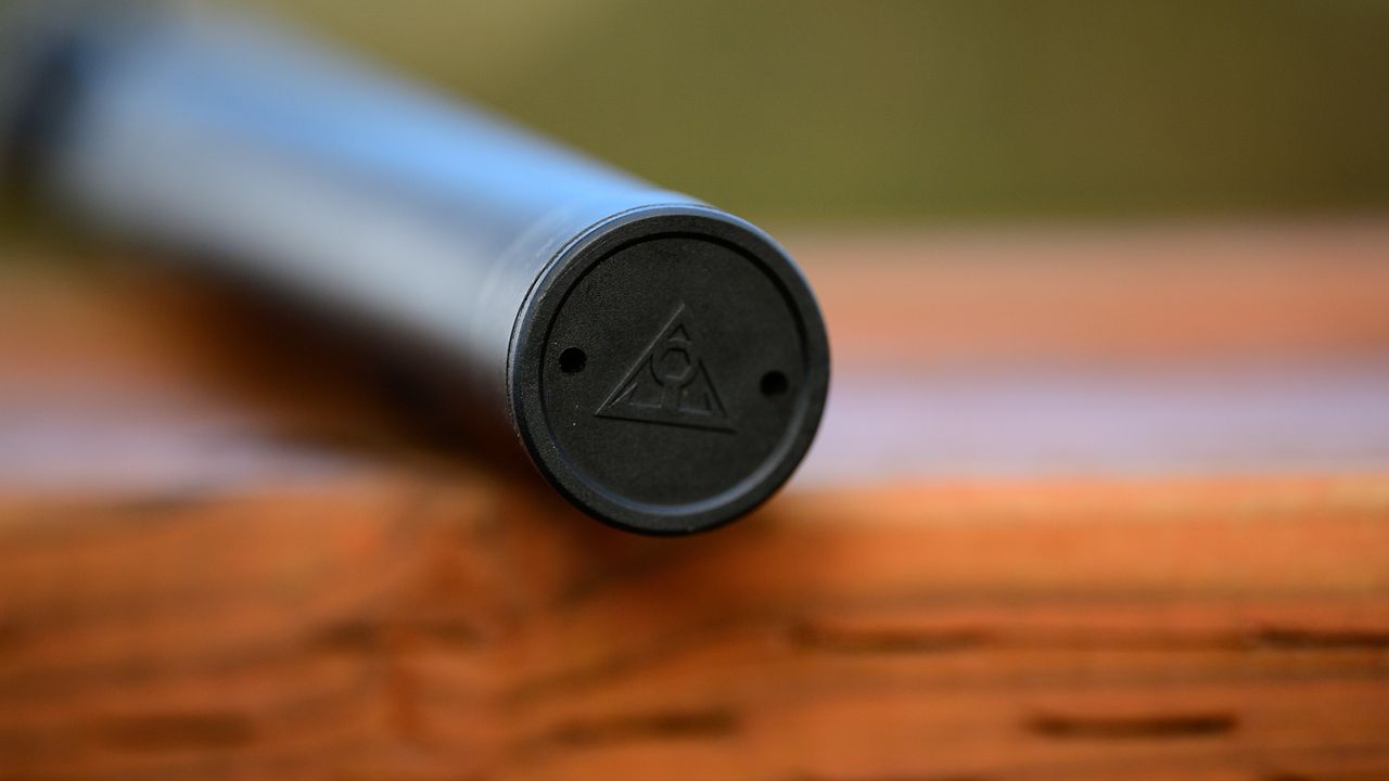 Topeak Roadie TT air inlet at bottom of pump