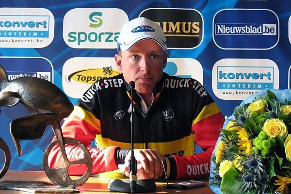 Stijn Devolder talks with the press after the Ronde van Vlaanderen.