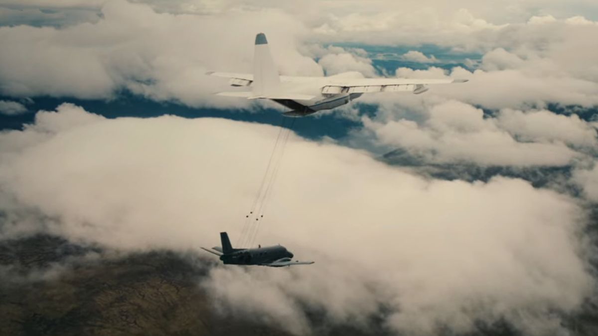 Two planes flying in The Dark Knight Rises