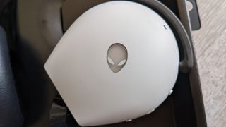 Alienware 920H logo on the headset's earcup