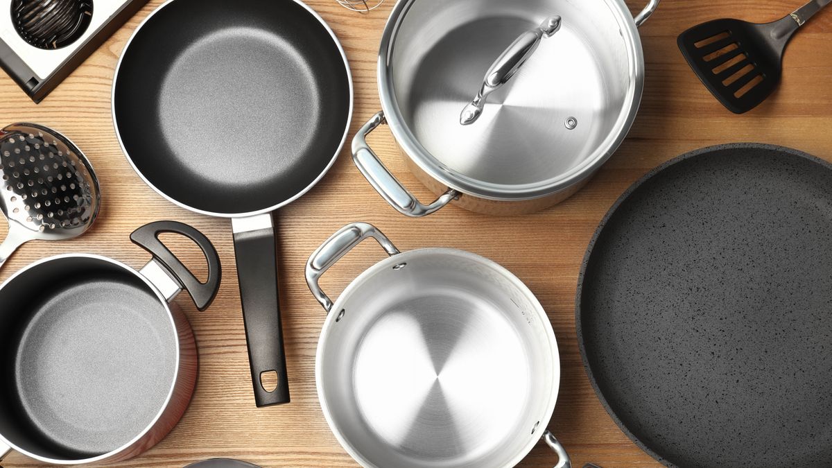 The Cuisinel Heavy Duty Pan Organizer Is a Cast Iron 'Must Have