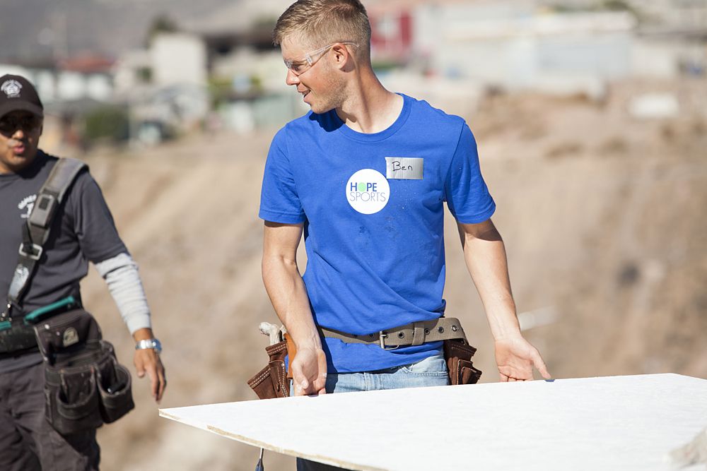 Novo Nordisk bond over building homes for poor families in Rosarito, Mexico.