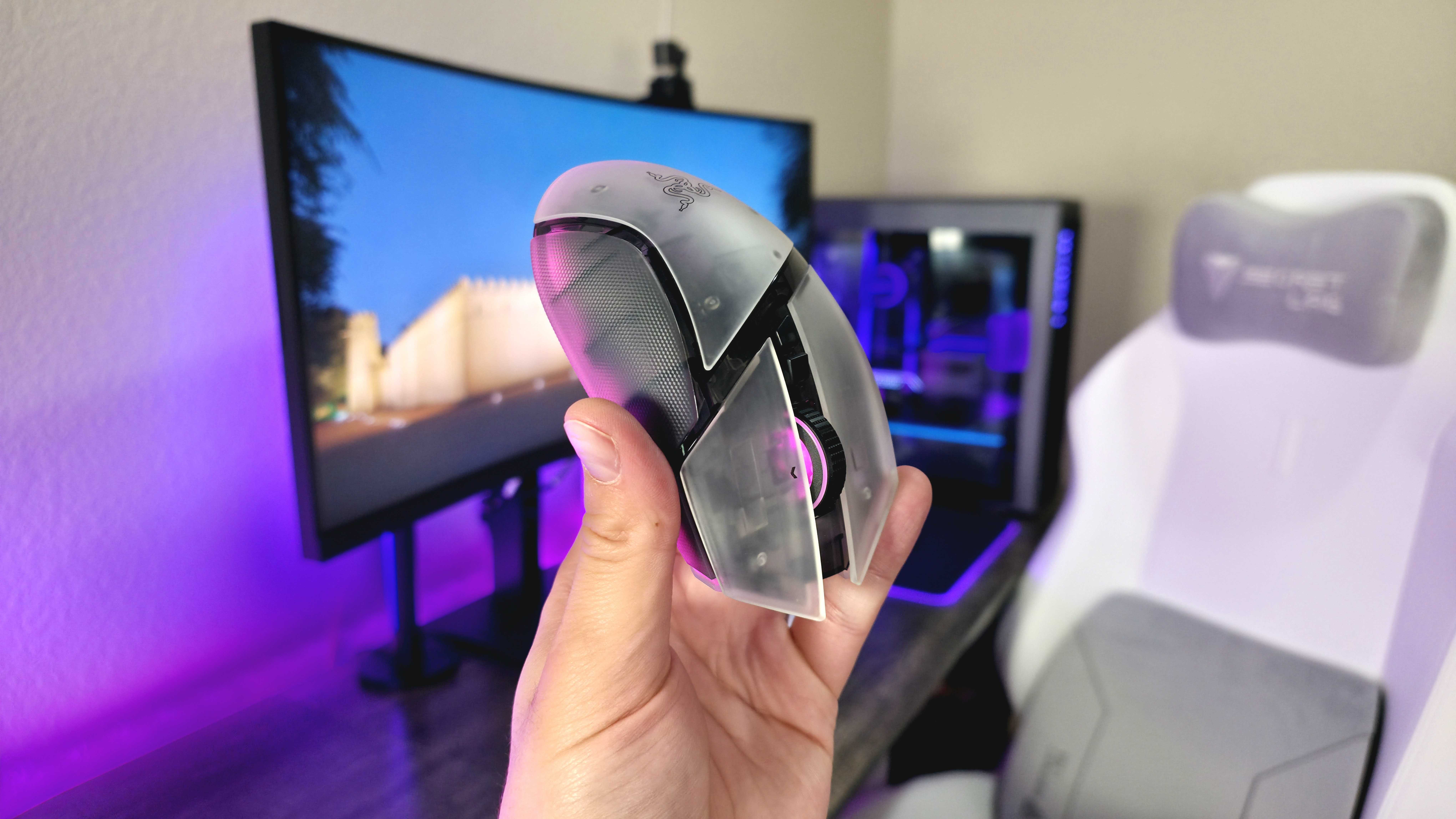 Image of the Razer Phantom White Collection.