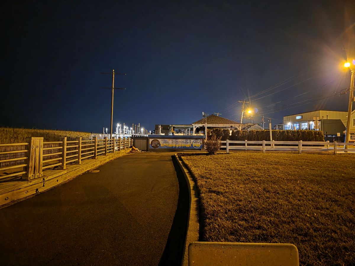 Samsung Galaxy S25 Ultra low light sample.