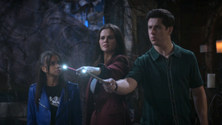 Janice LeAnn Brown, Selena Gomez and David Henrie in Wizards Beyond Waverly Place Season 2 finale 