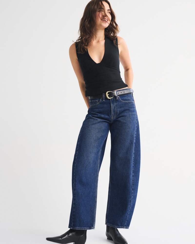 Mid Rise Barrel Jean