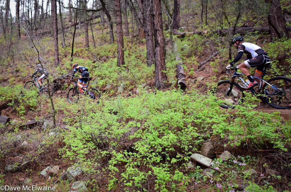 TJ Woodruff (Pivot Cycles-NoTubes) chasing Barry Wicks