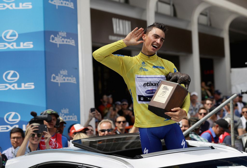 Julian Alaphilippe (Etixx-Quick Step) calls out for more applause