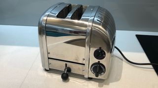 Clean toaster