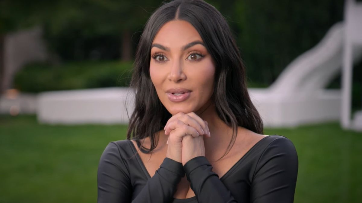 I'm Kim Kardashian': Of Course, The Hulu Star Joined The Viral TikTok Trend  And It's So On Brand