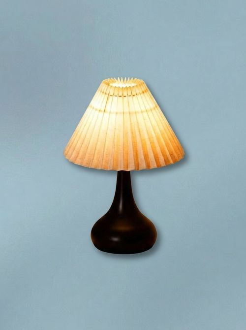 Cordless rechargeable lamp