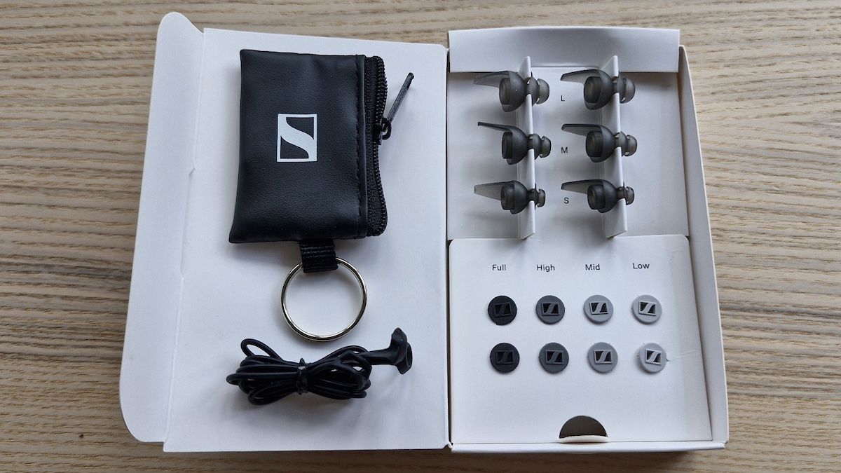 Sennheiser SoundProtex Plus box contents