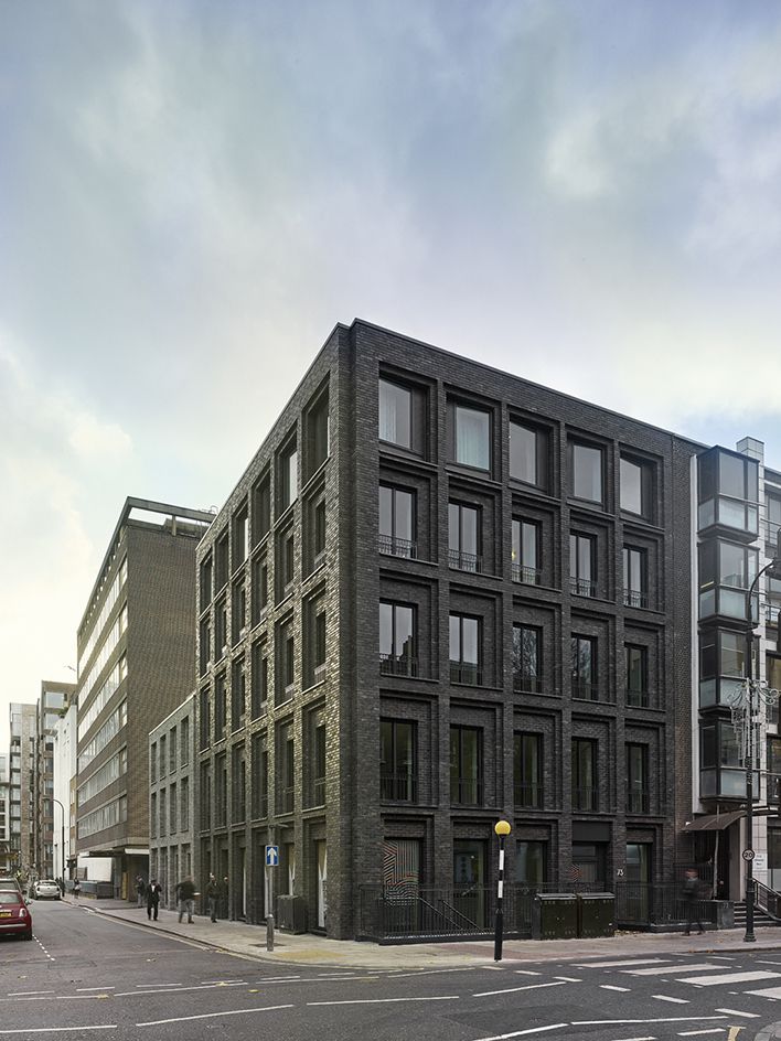  Derwent London, architects DSDHA created a new boutique residential development in the heart of the British capital, Charlotte Street