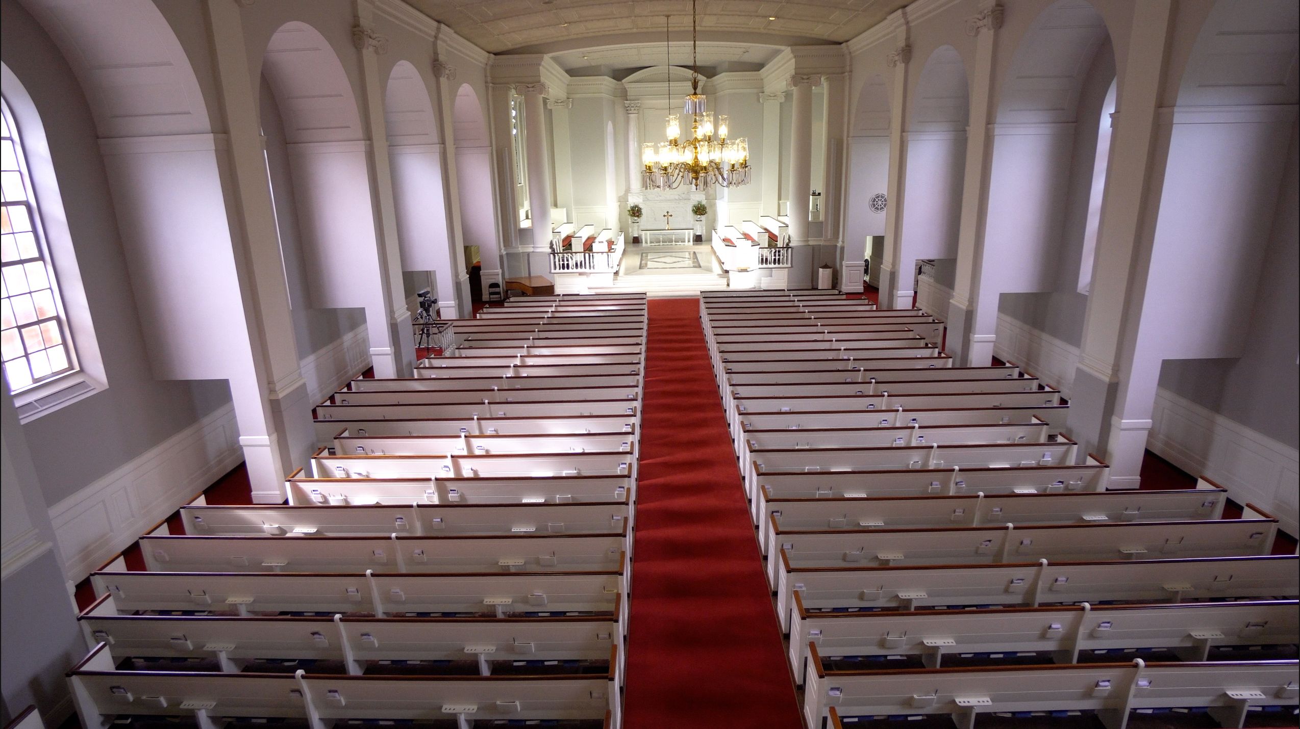 Renkus-Heinz ICONYX Brings Clarity at Houston's First Presbyterian ...