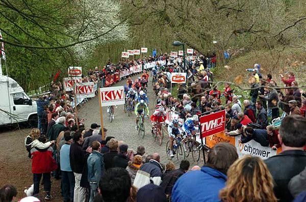Flecha and Boonen drive it up the Kemmelberg on lap 1