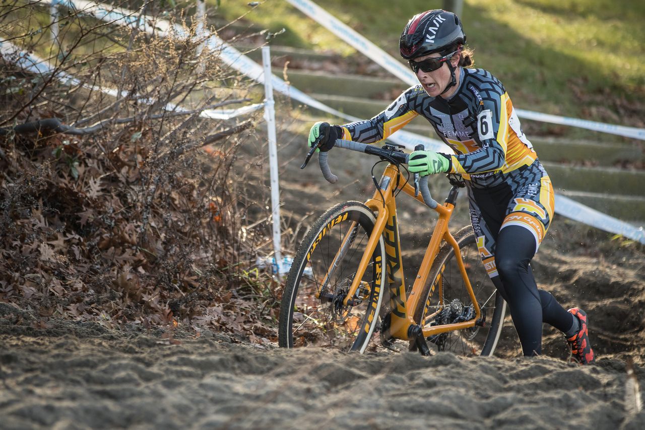 Arley Kemmerer (Fearless Femme Racing) tackles a sand hill