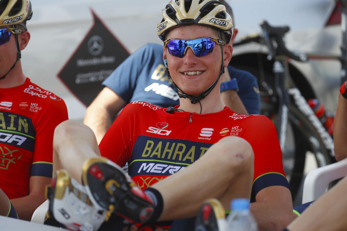 Matej Mohoric relaxes before the start