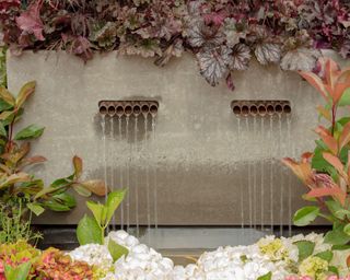 wall water feature