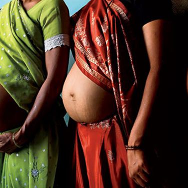Why does saree reveal belly? Why indians been wearing it for so