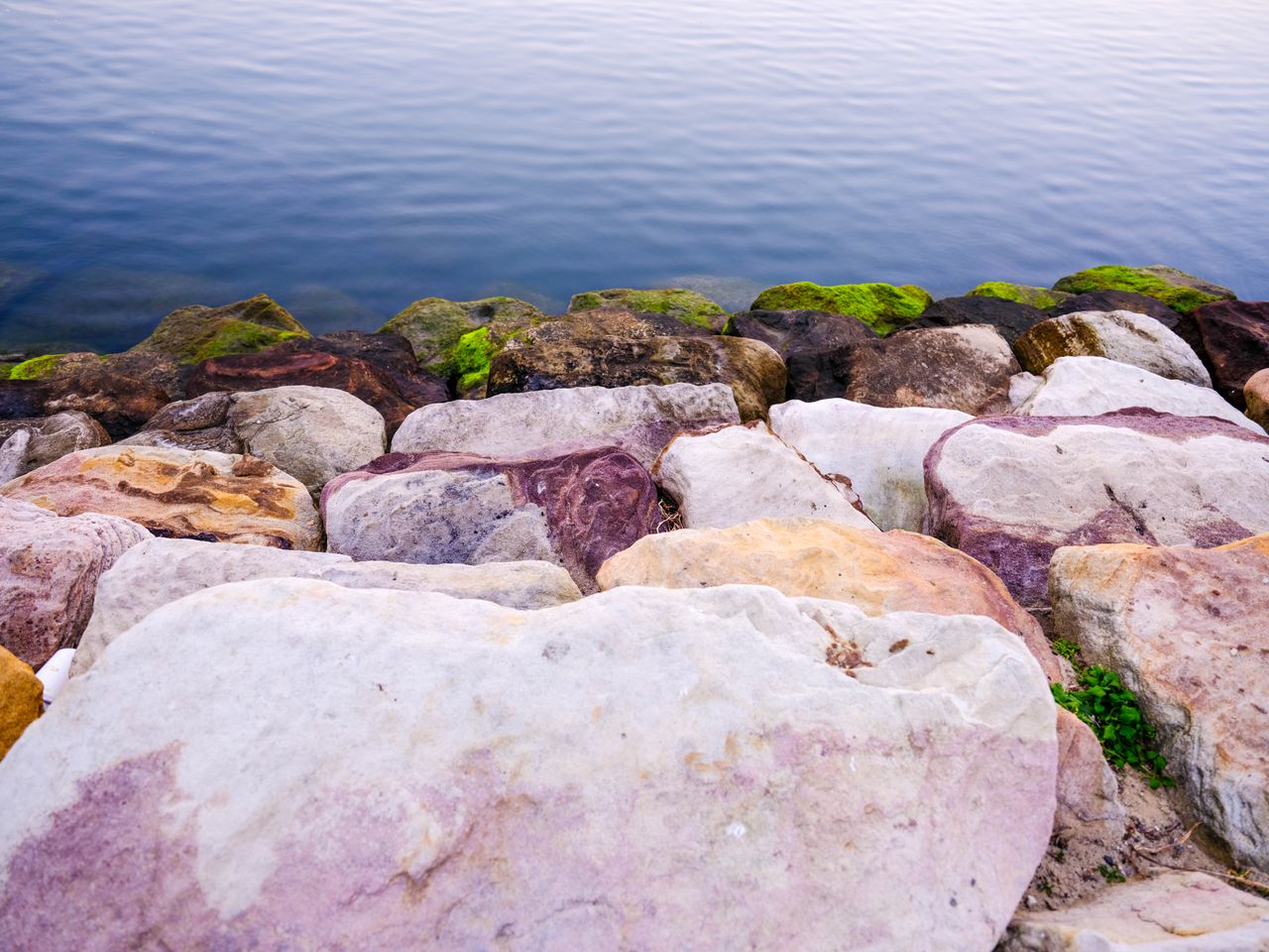 GFX50S II test shots &ndash; riverside stones