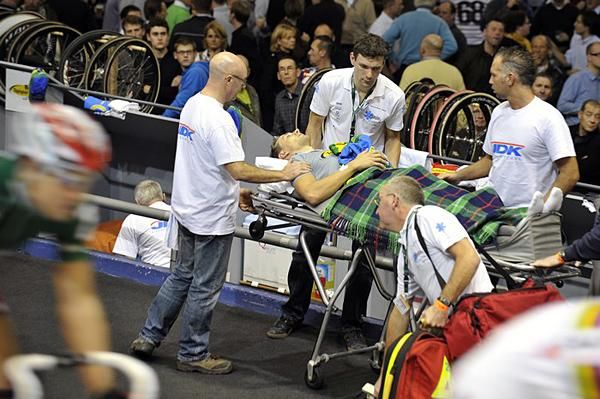 There was a medical scare for Peter Schep after he felt unwell during the team elimination race.