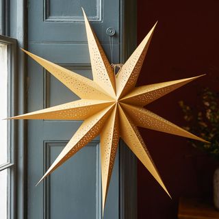 Simple gold paper star