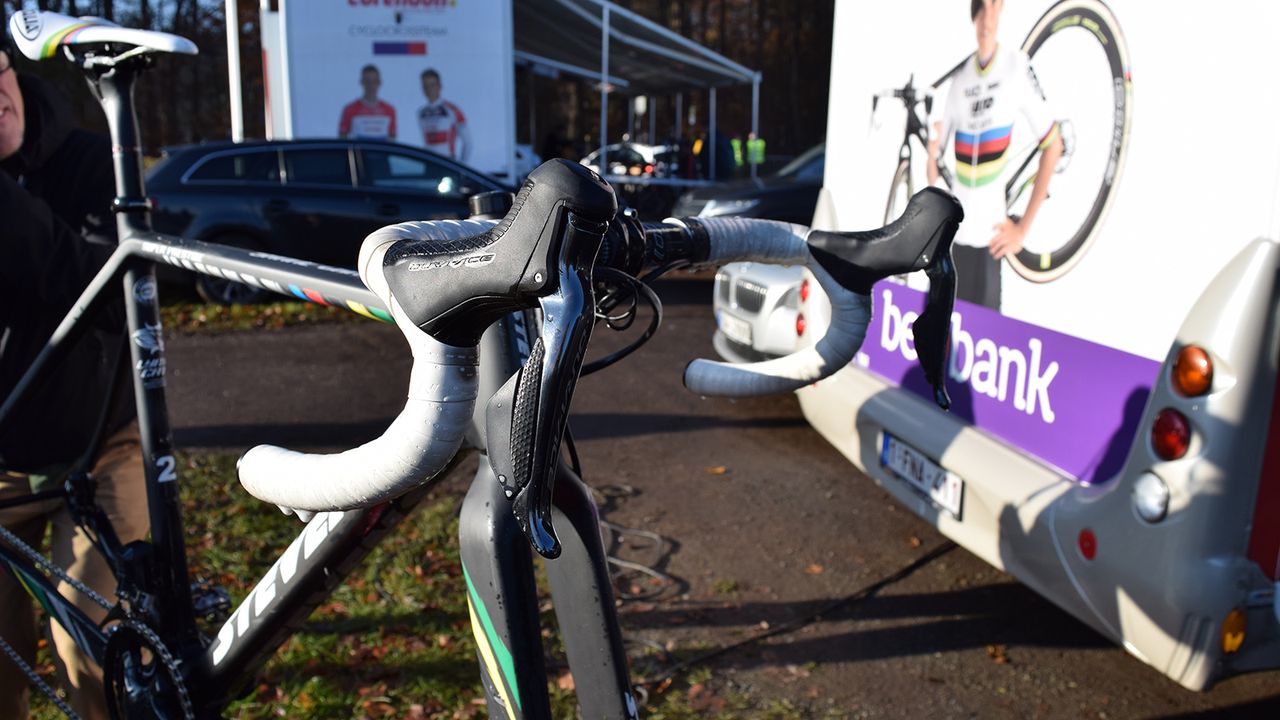 Cant's levers are raised slightly to prevent slipping over the top of the hoods