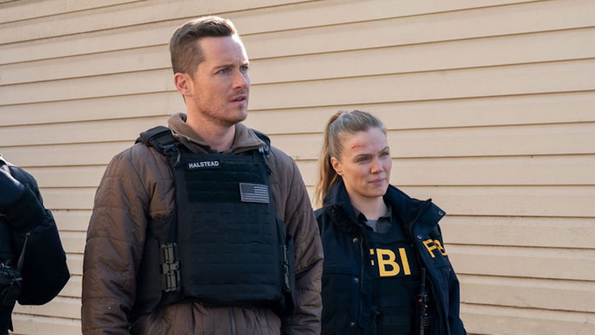 Upstead Rings Chicago P.D. Showrunner Shares Why Upstead’s Crossover Ending Was An ...