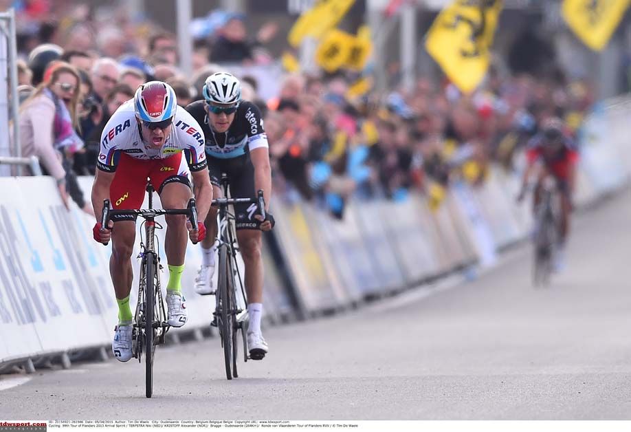 Alexander Kristoff outsprinterd Niki Terpstra to win the Tour of Flanders