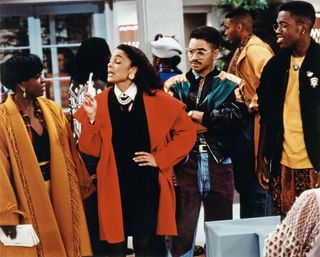 A DIFFERENT WORLD, Jasmine Guy (2nd from left), Darryl Bell (2nd from right), Kadeem Hardison (right