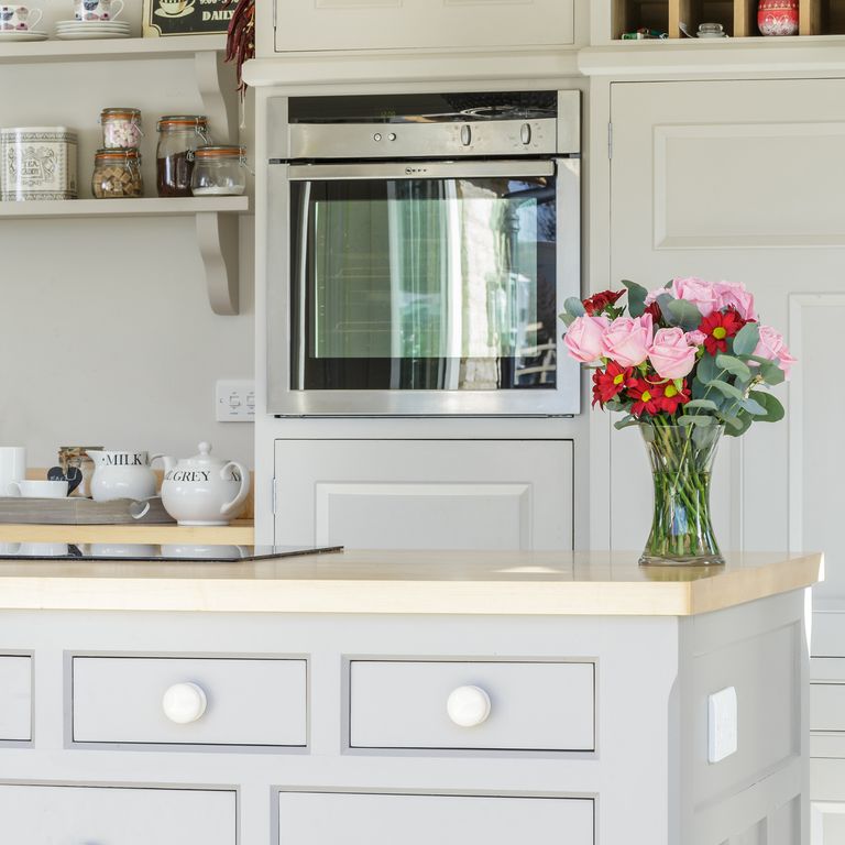 How much does it cost to run an oven? And how can you save? Ideal Home