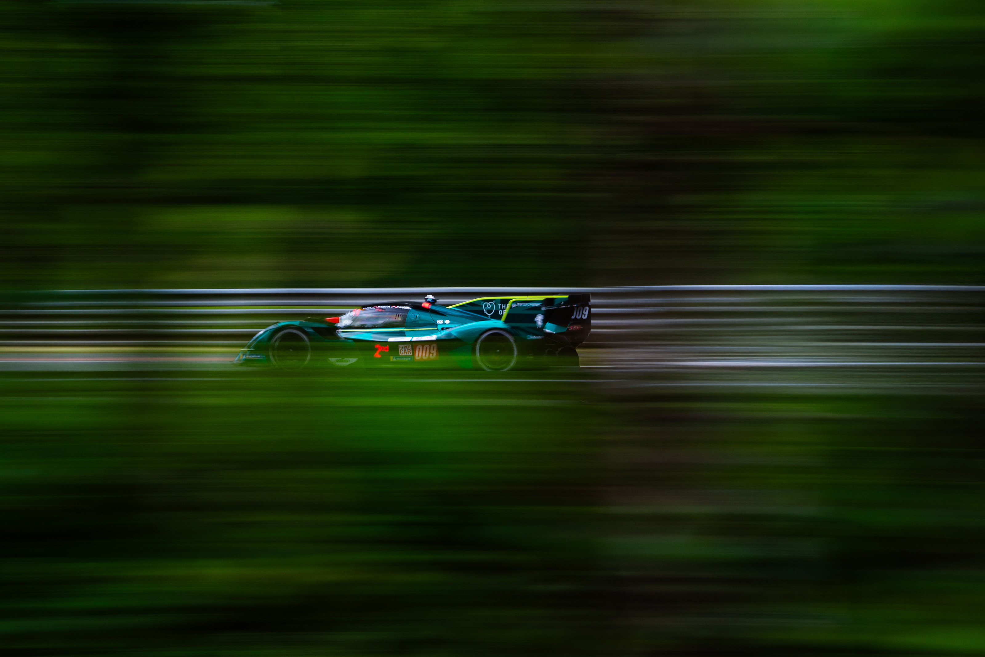 The #009 Valkyrie on Le Mans' Mulsanne straight