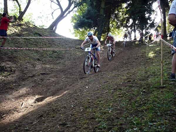 Uwe Hochenwarter (Sudtirol Rainer Wurz Team) leading on the steep downhill.