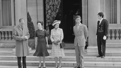 La Reine Elizabeth II, Le Duc de Windsor ex roi Edward VIII Et La Duchesse de Windsor Wallis Simpson Celebrent Le Centenaire De La Naissance De La Reine Mary