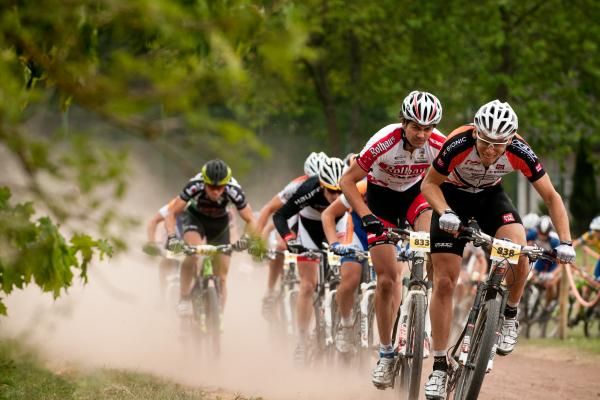 Thomas Litscher (Felt-&Ouml;tztal-X Bionic) and Heiko Gutmann (Rothaus Poison Bikes)