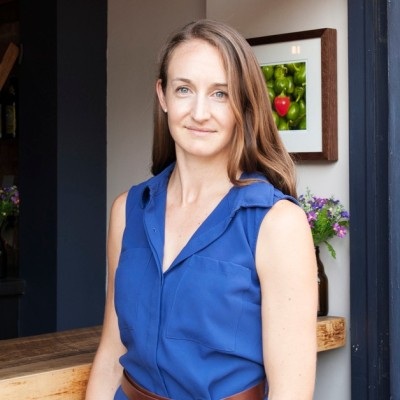 Annie Morton Headshot