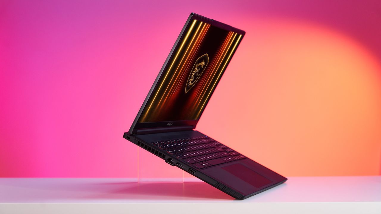 MSI Stealth A16 AI+