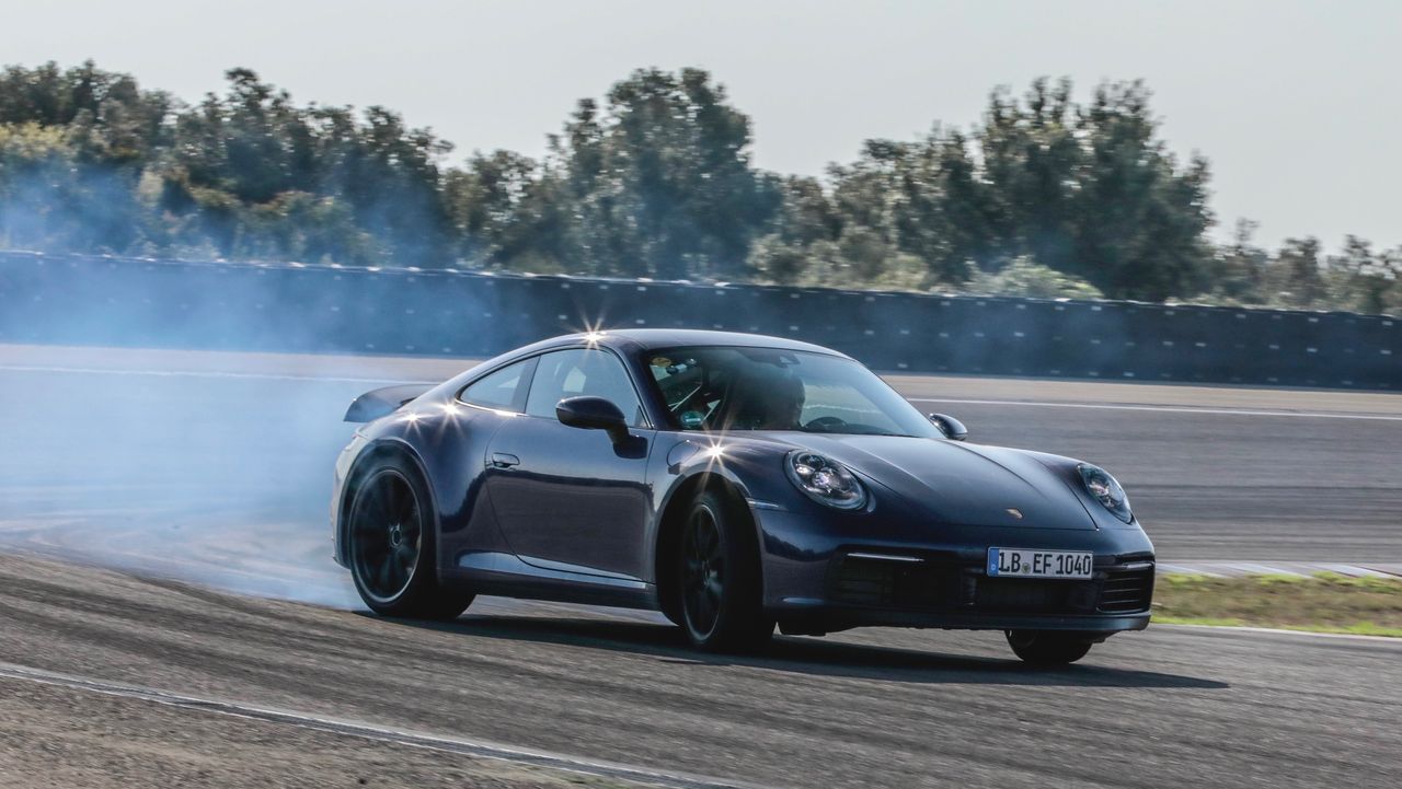 Porsche 911 992