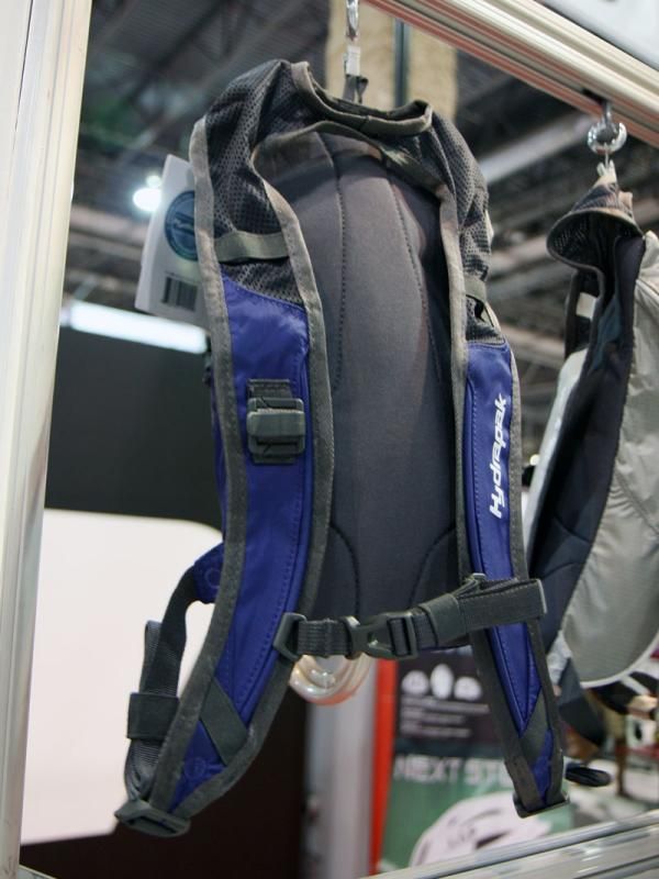 Hydrapak generally prefers to go the more minimal route in terms of its hydration pack back panels, as seen on the Avila model.