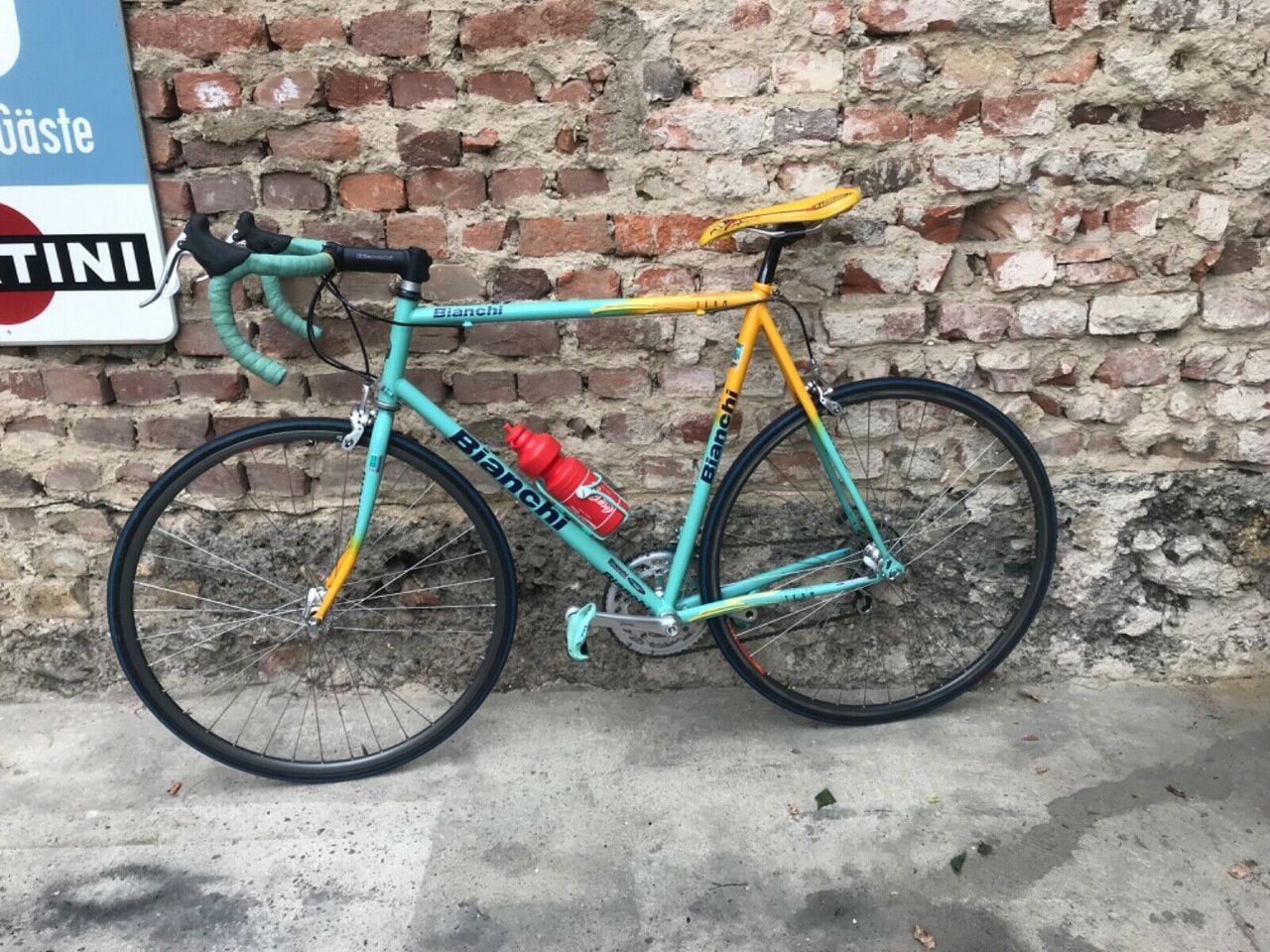 The Bianche Mega Pro Mercatone Uno
