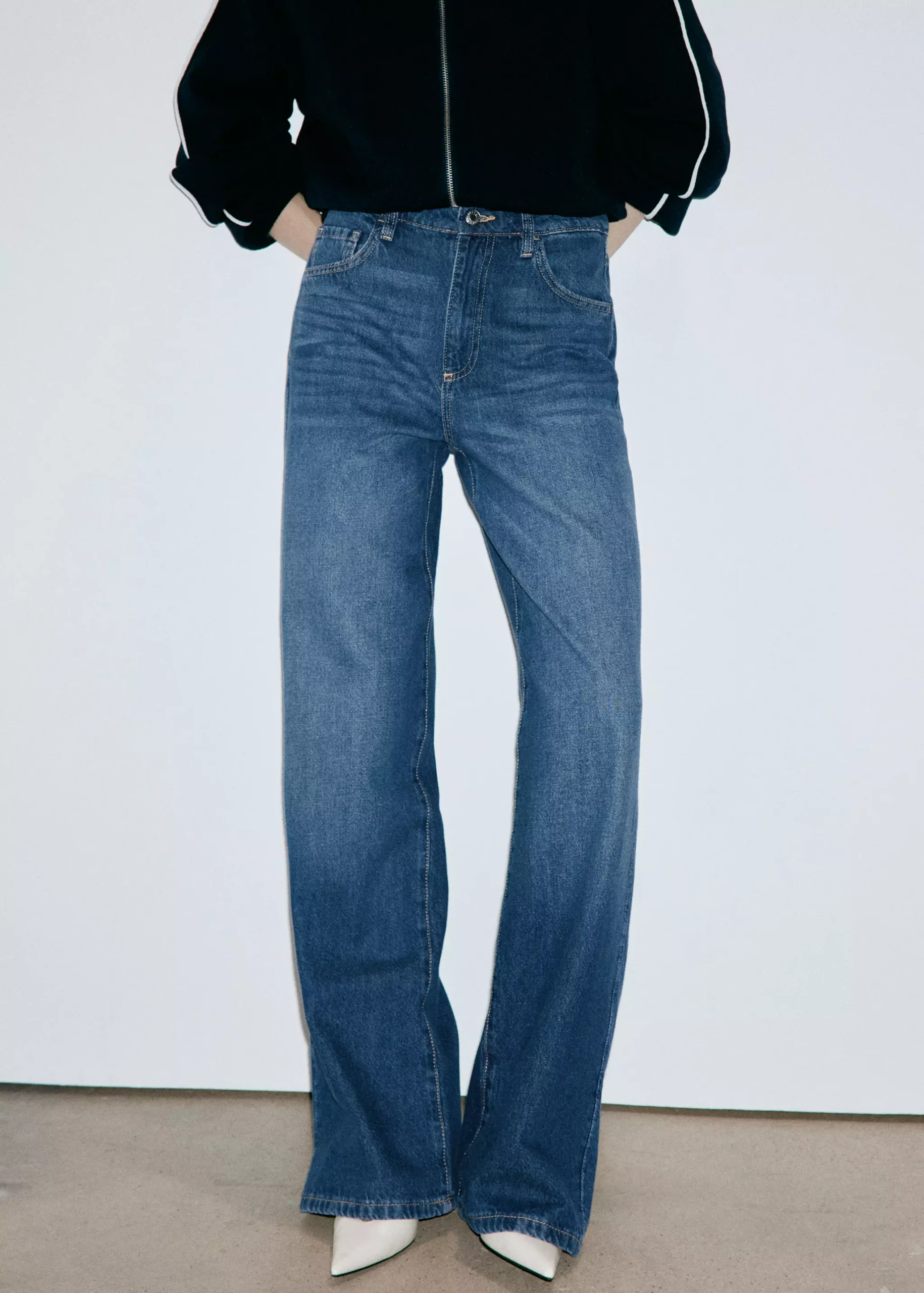 Danila High-Waisted Wide Leg Jeans - Women | Mango United Kingdom