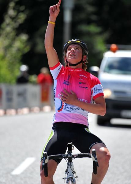 Josh Atkins (Kia Motors) powered up the climb over the Crown Range to win Stage 5